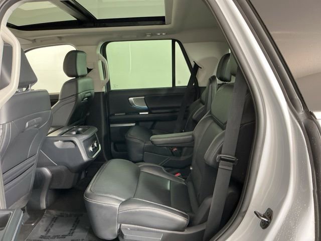 Certified 2025 Ford Expedition Platinum AWD/4WD image 30