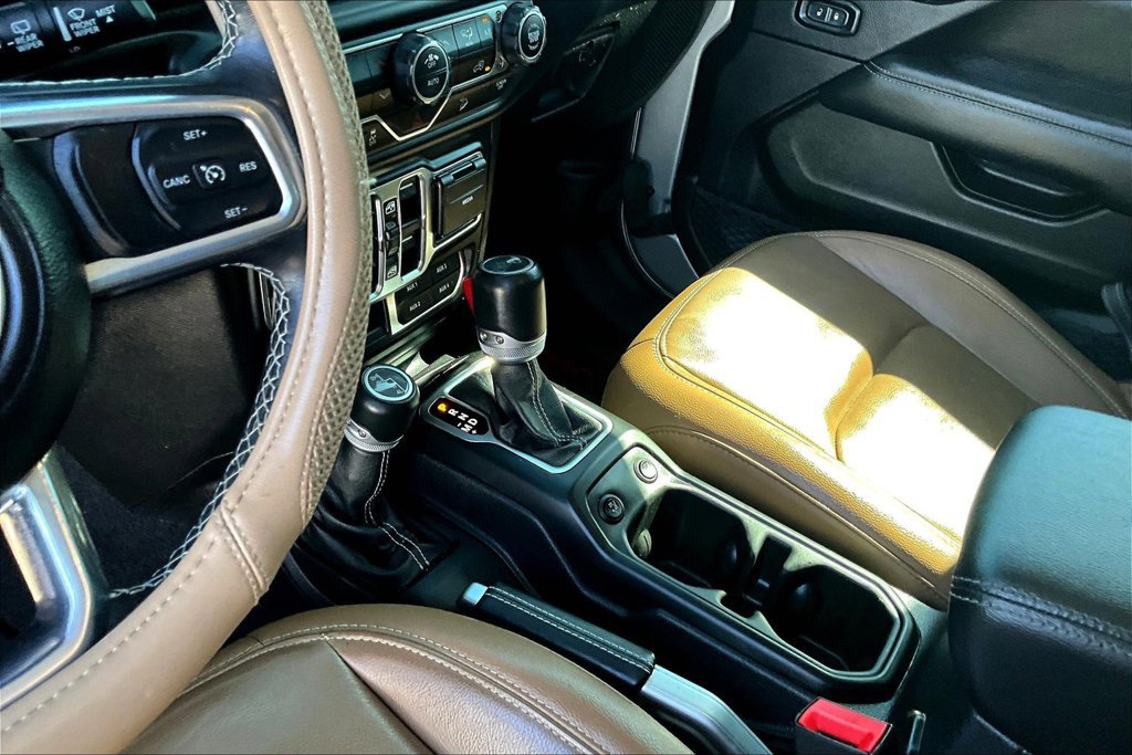 Used 2020 Jeep Wrangler Unlimited Sahara AWD/4WD image 14