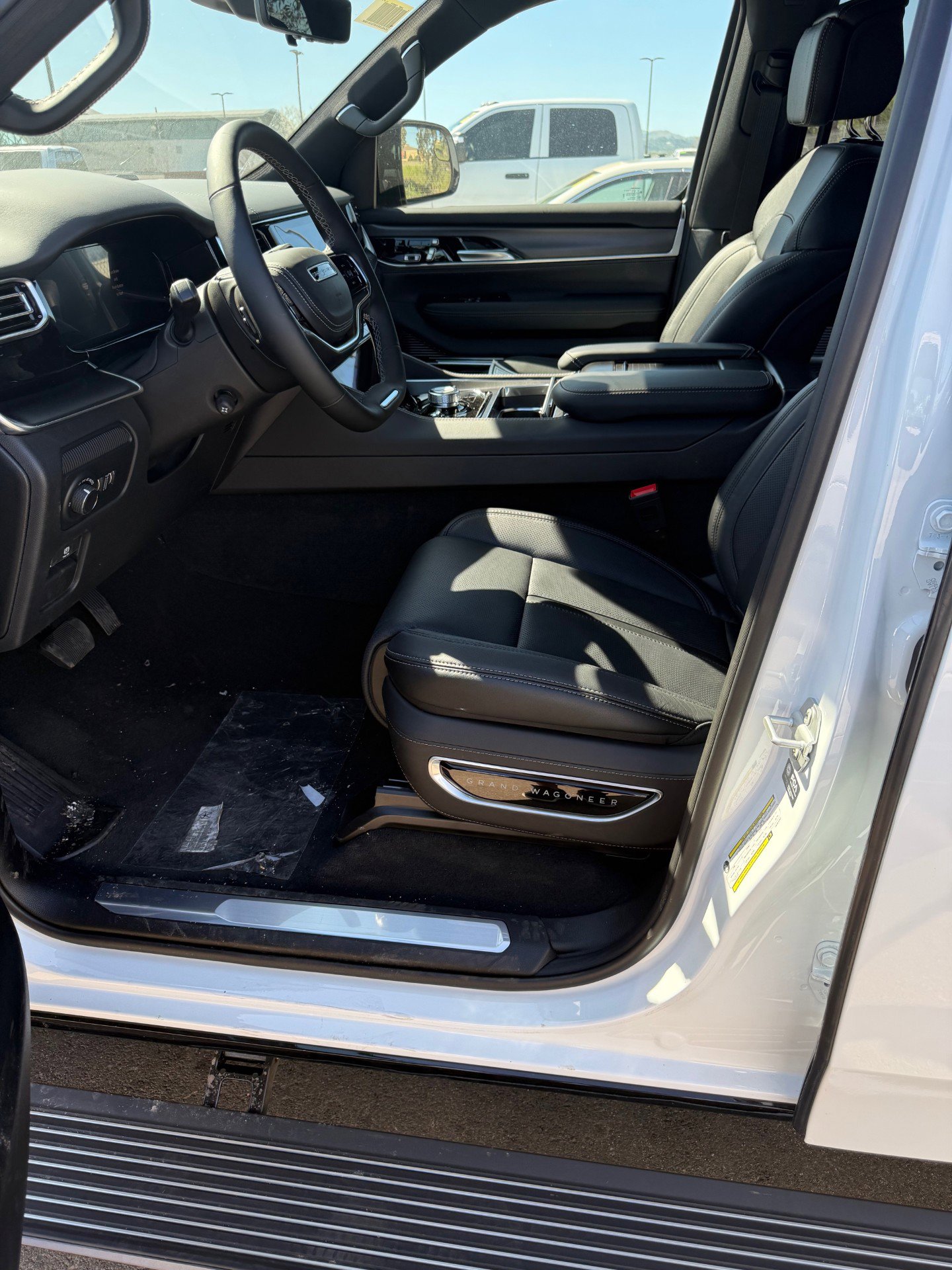 New 2026 Jeep Grand Wagoneer L Summit image 7