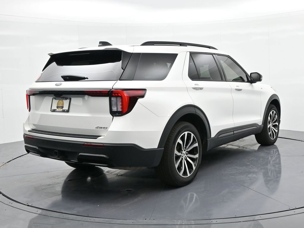 Used 2025 Ford Explorer ST-Line image 6