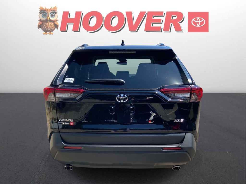 Used 2025 Toyota RAV4 XLE w/ Convenience Package FWD image 3
