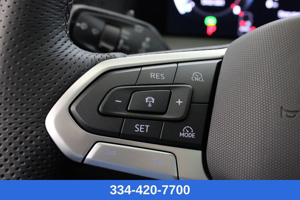 New 2026 Volkswagen Tiguan SE R-Line image 24