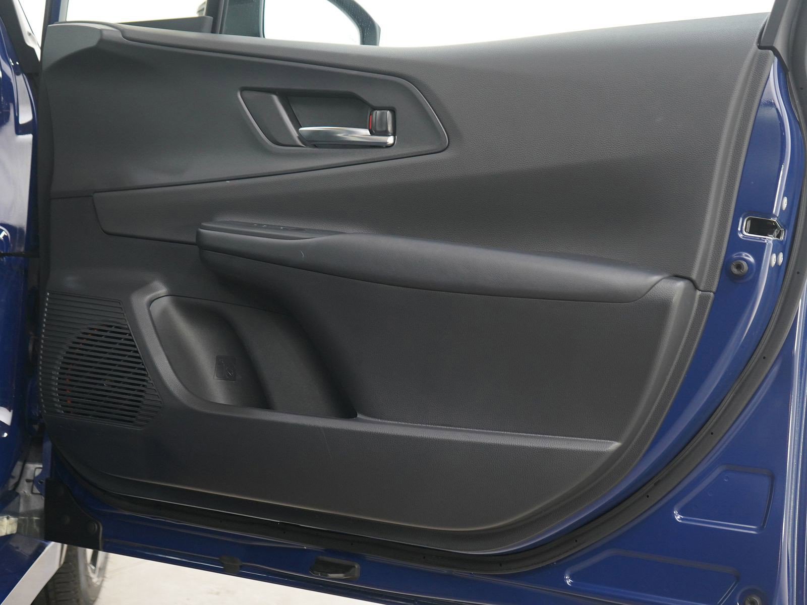 Used 2026 Toyota Prius Plug-In Hybrid image 12