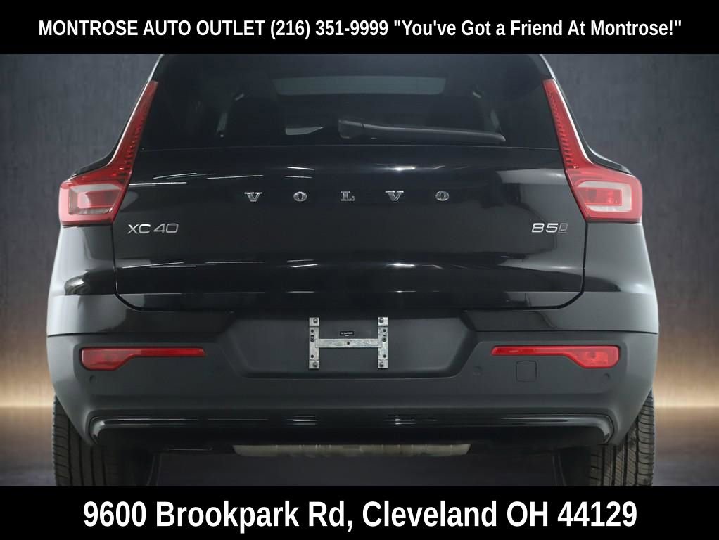 Used 2023 Volvo XC40 B5 Plus w/ Climate Package image 19