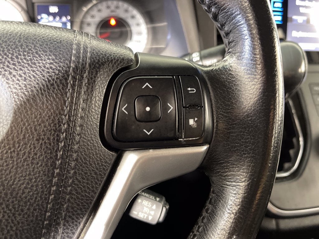Used 2016 Toyota Sienna SE Premium FWD image 27