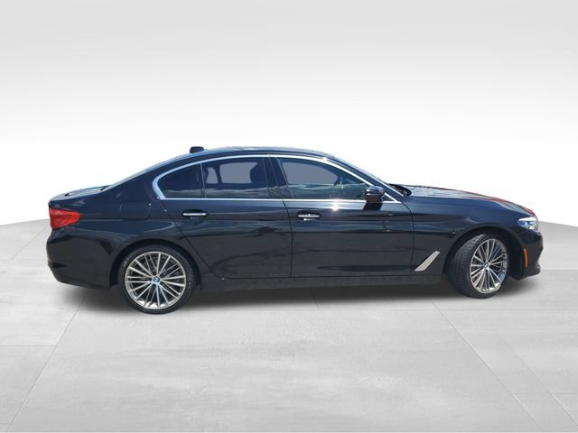 Used 2018 BMW 530i xDrive w/ Premium Package AWD/4WD image 3