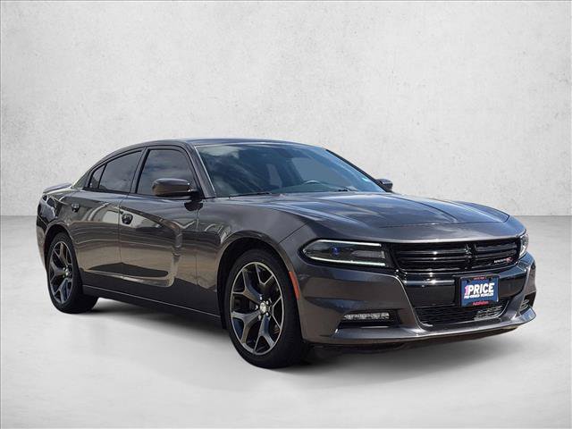 Used 2015 Dodge Charger SXT RWD image 3
