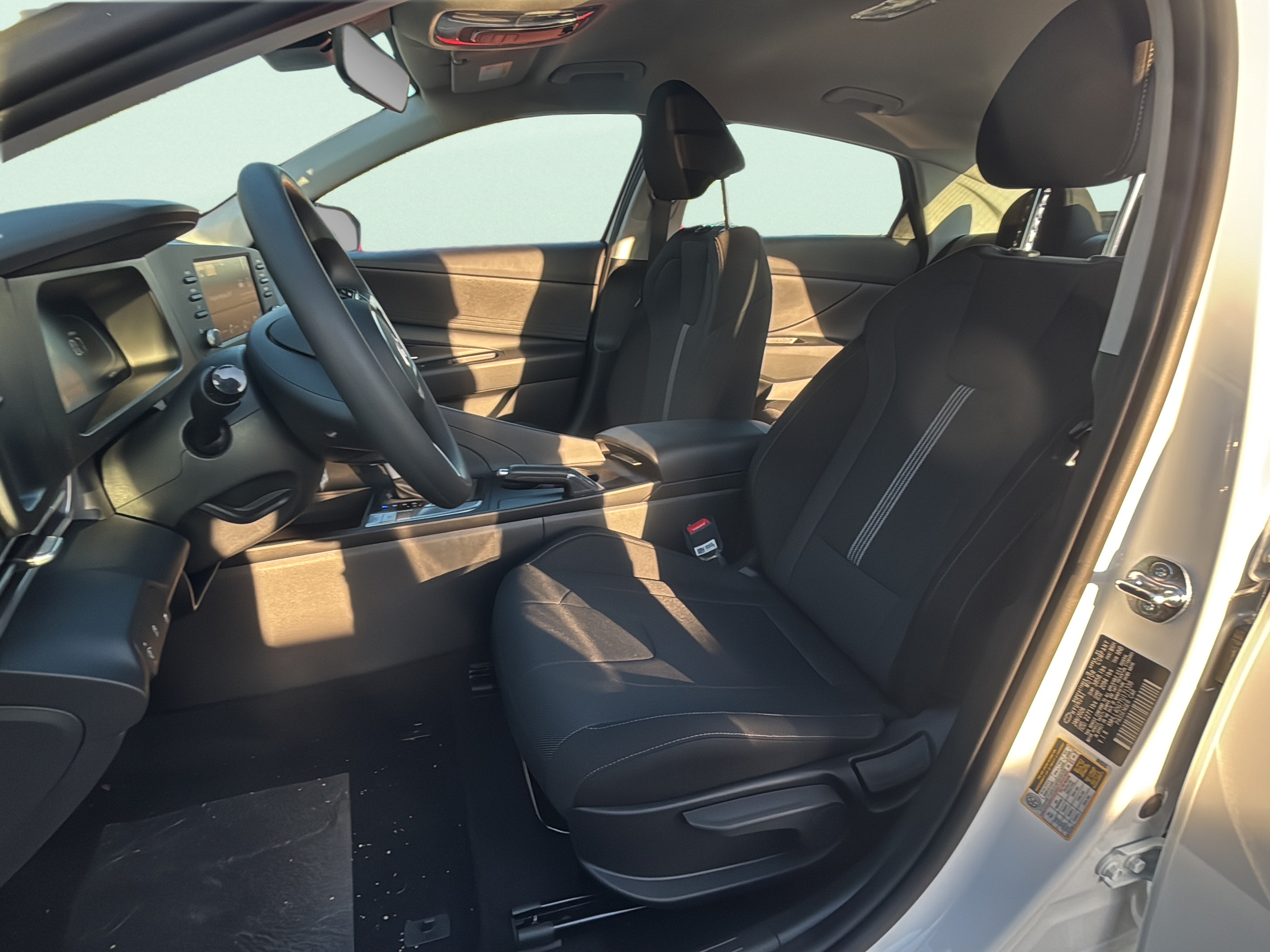 Certified 2026 Hyundai Elantra SE FWD image 20