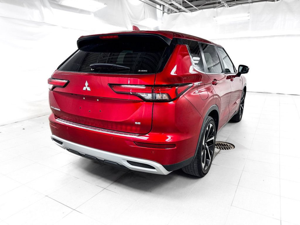 Used 2022 Mitsubishi Outlander 4WD SE image 6