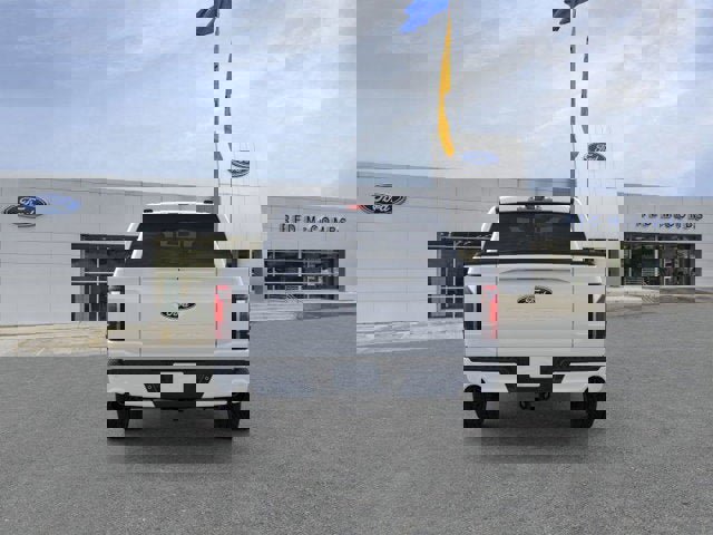 New 2025 Ford F150 Lariat w/ Equipment Group 502A High image 5