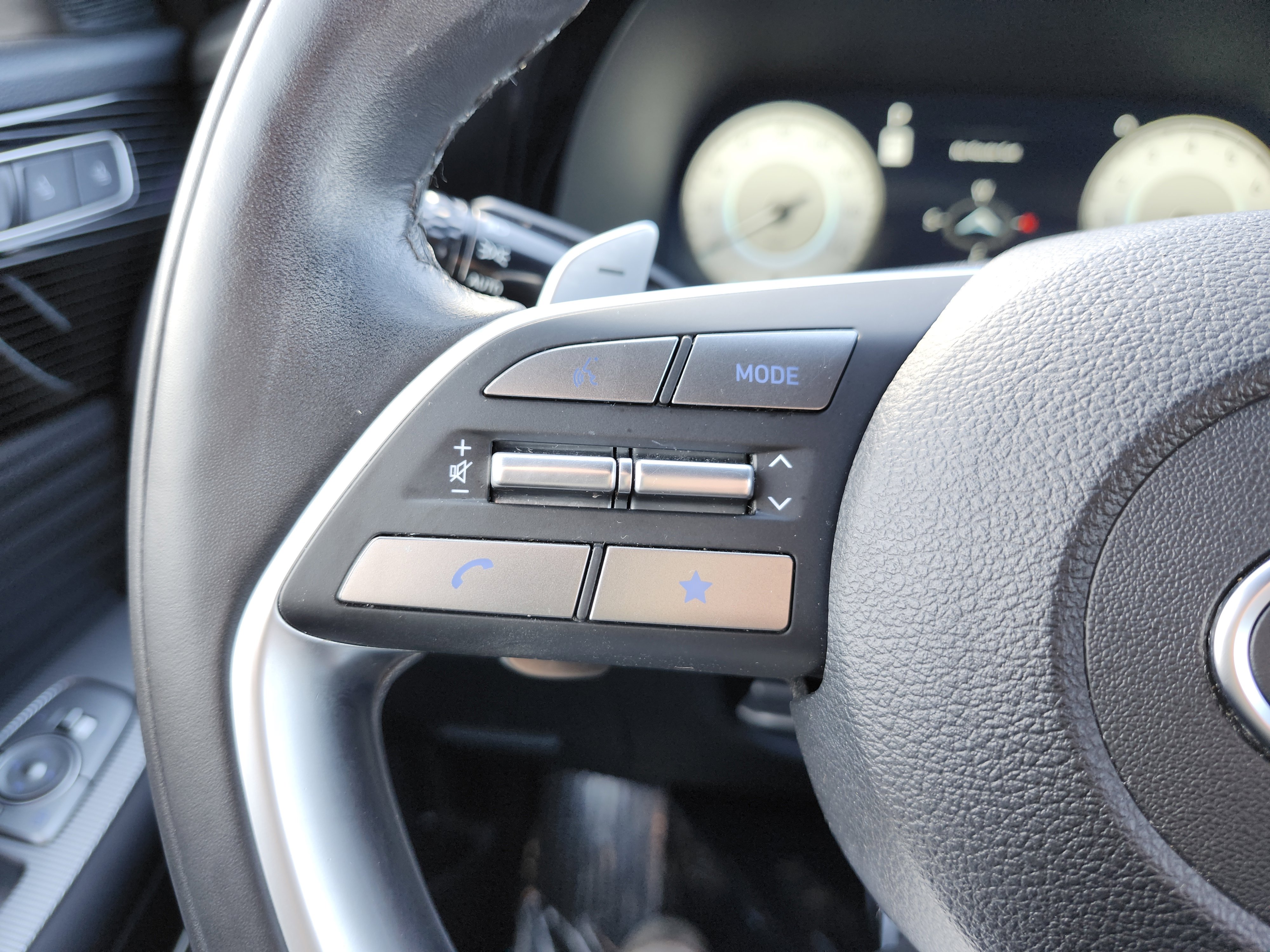 Used 2024 Hyundai Palisade Calligraphy image 40