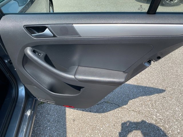 Used 2018 Volkswagen Jetta S image 24