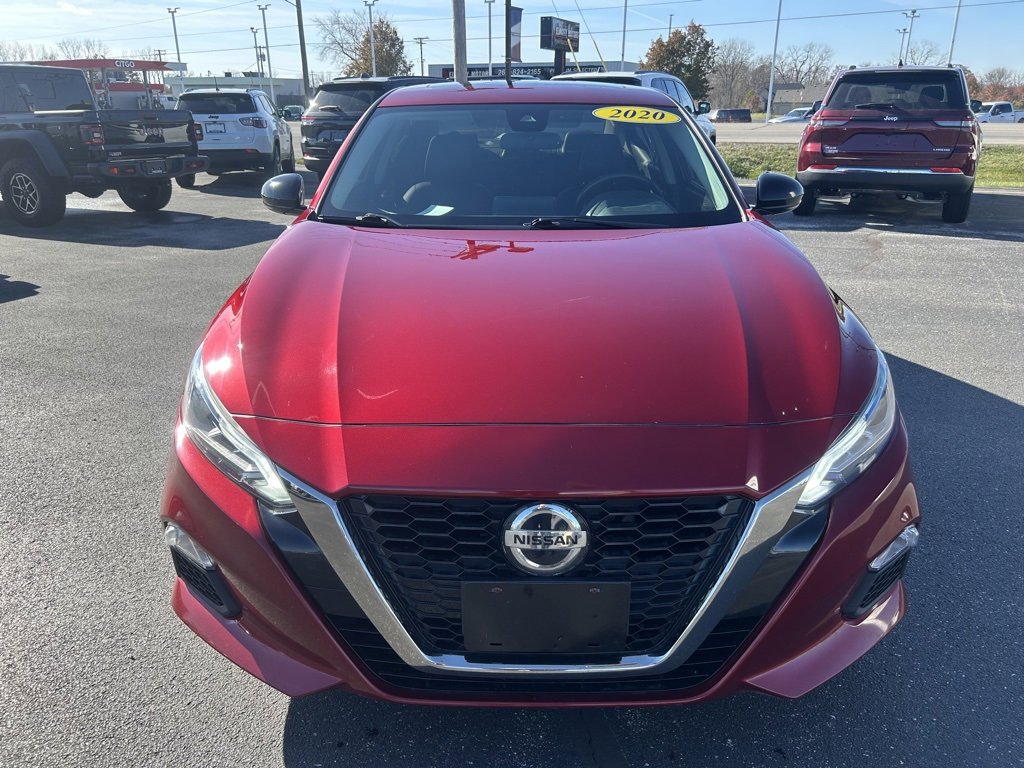 Used 2020 Nissan Altima 2.5 SR w/ Premium Package image 2