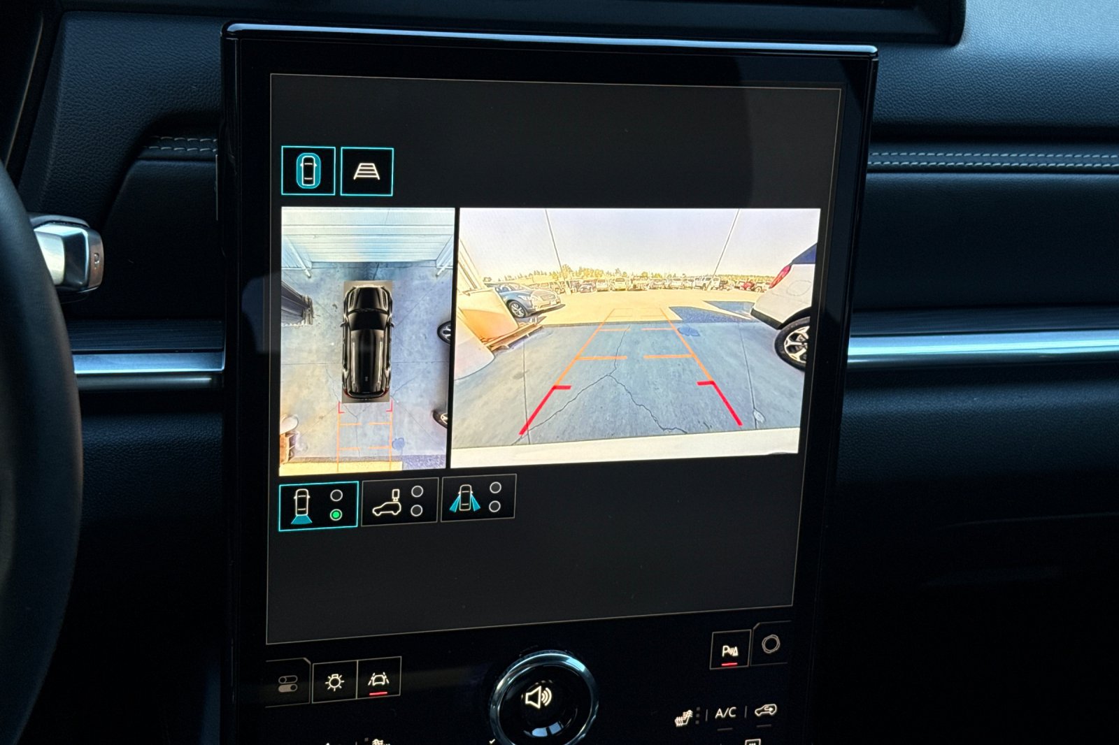 Used 2026 GMC Terrain Elevation w/ Elevation Premium Package AWD/4WD image 26
