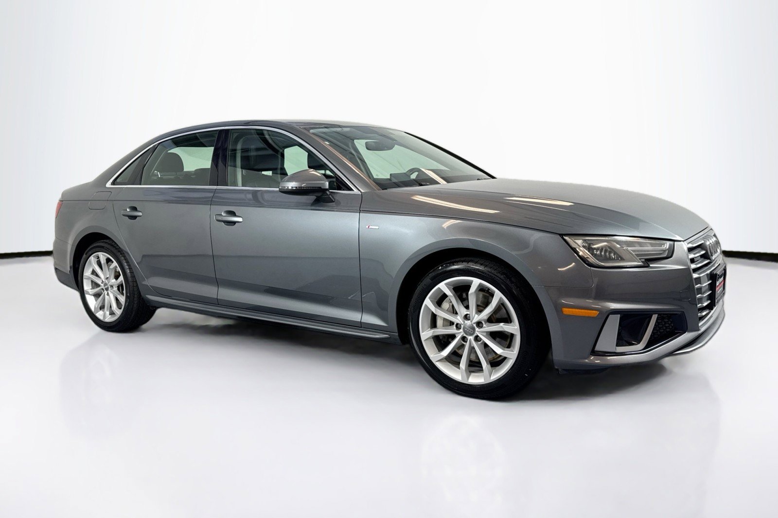 Used 2019 Audi A4 2.0T Premium w/ Convenience Package AWD/4WD image 3