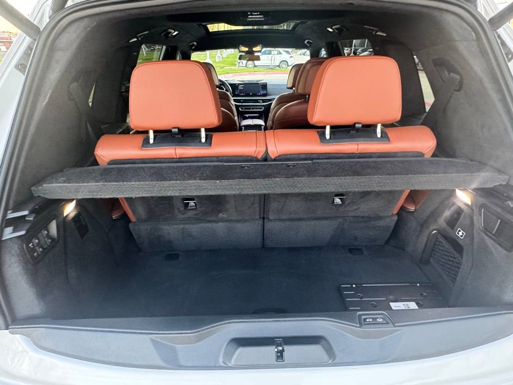 Used 2023 BMW X7 M60i w/ Executive Package image 33