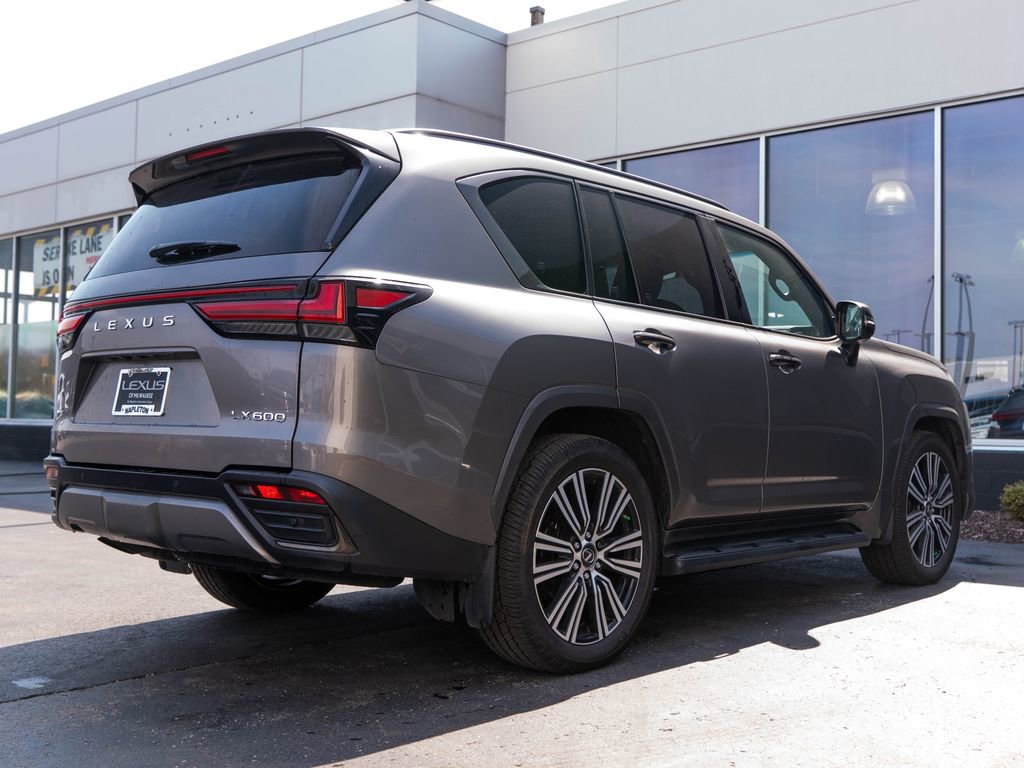 Used 2023 Lexus LX 600 4WD w/ Appearance Package image 8