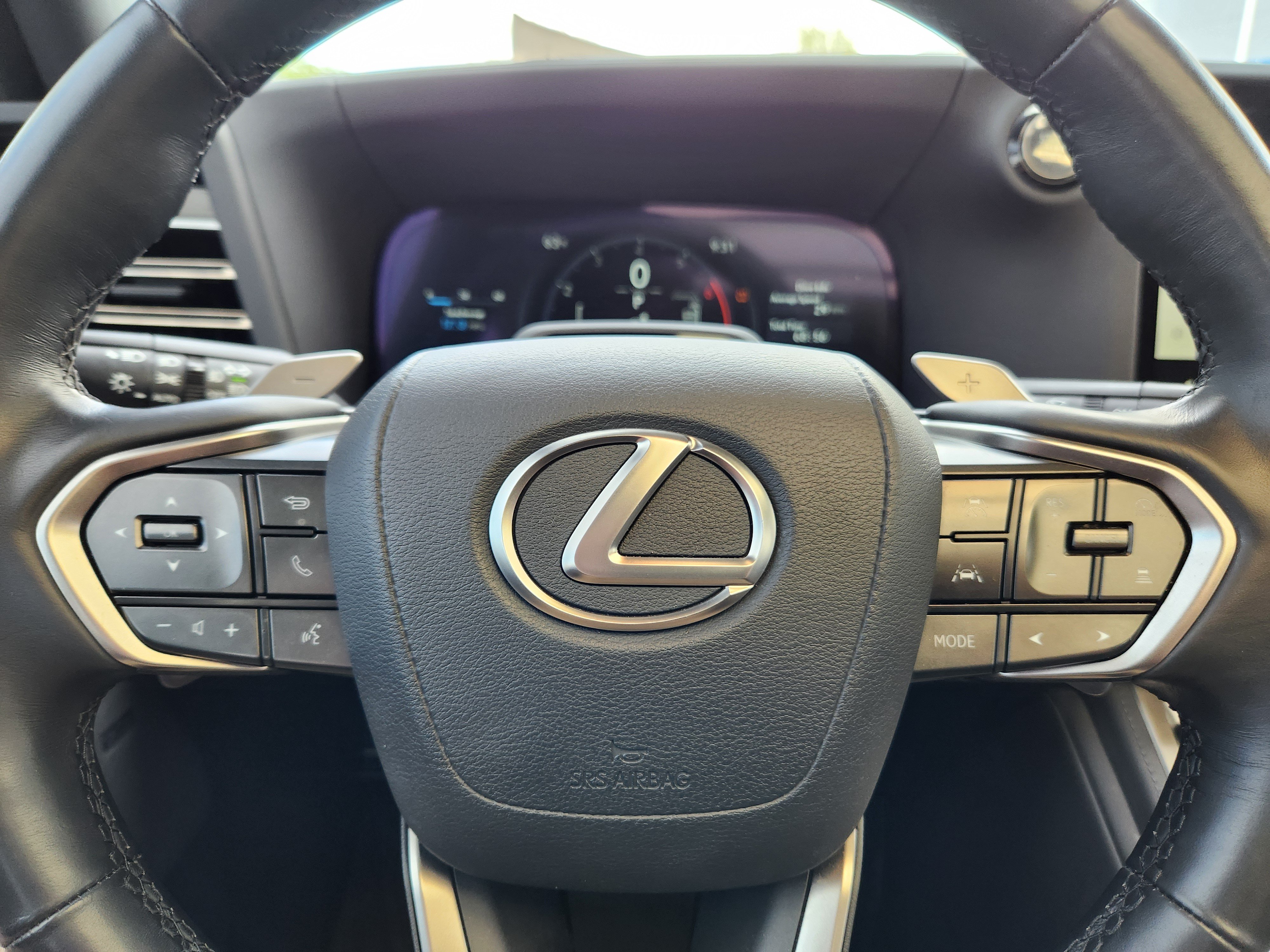 Used 2024 Lexus GX 550 w/ Cold Area Package AWD/4WD image 8