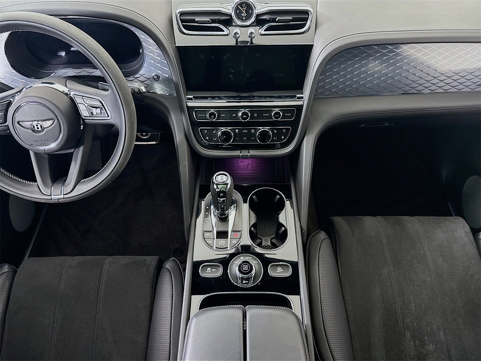 Used 2022 Bentley Bentayga image 24