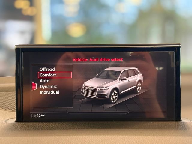 Used 2018 Audi Q7 3.0T Prestige w/ Prestige Package AWD/4WD image 36