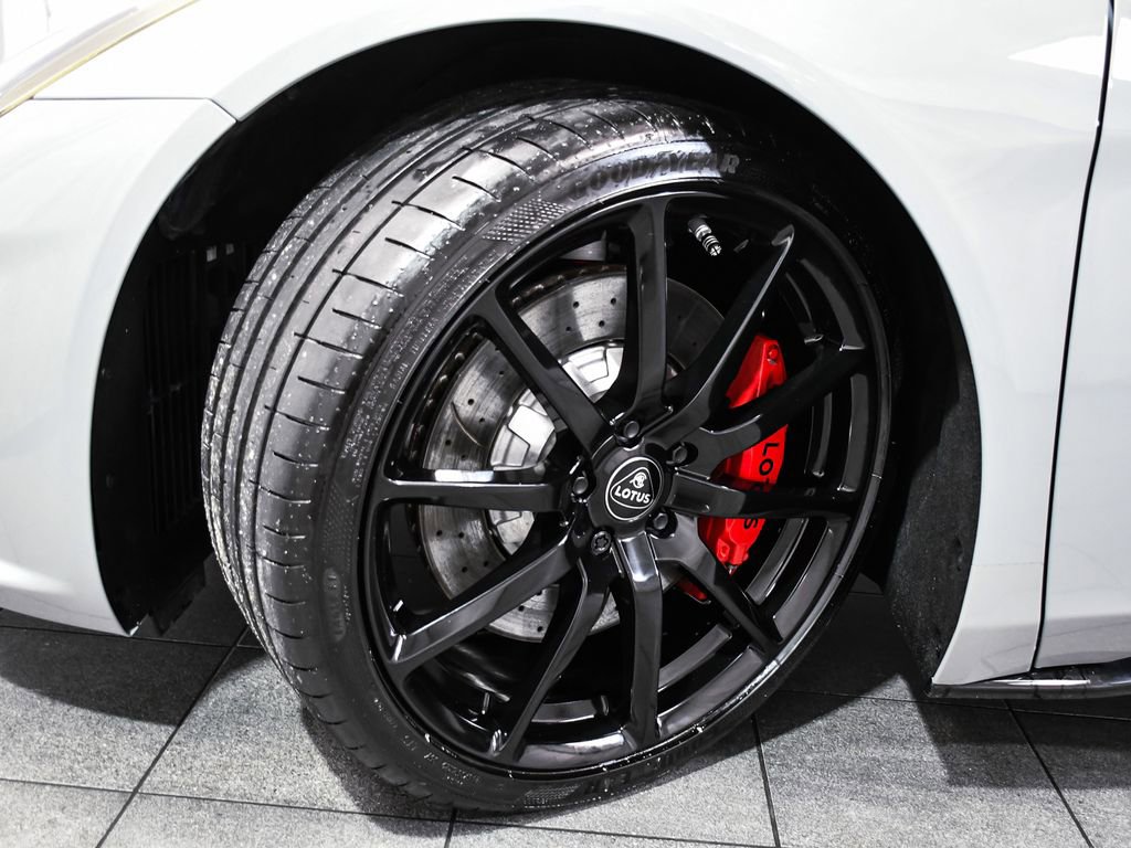 Used 2025 Lotus Emira image 7