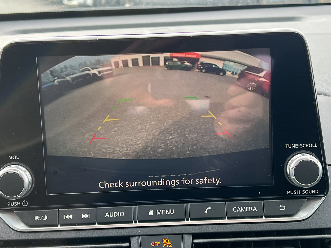 Used 2025 Nissan Altima 2.5 SV image 17