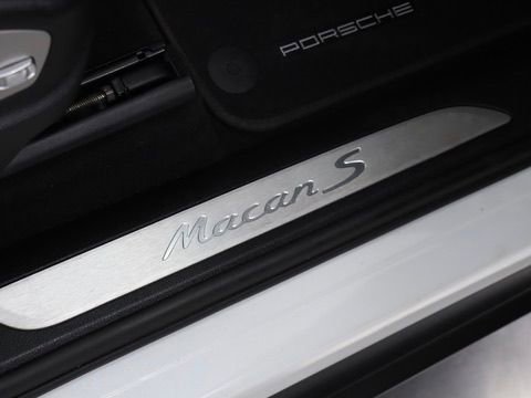 Used 2017 Porsche Macan S image 31