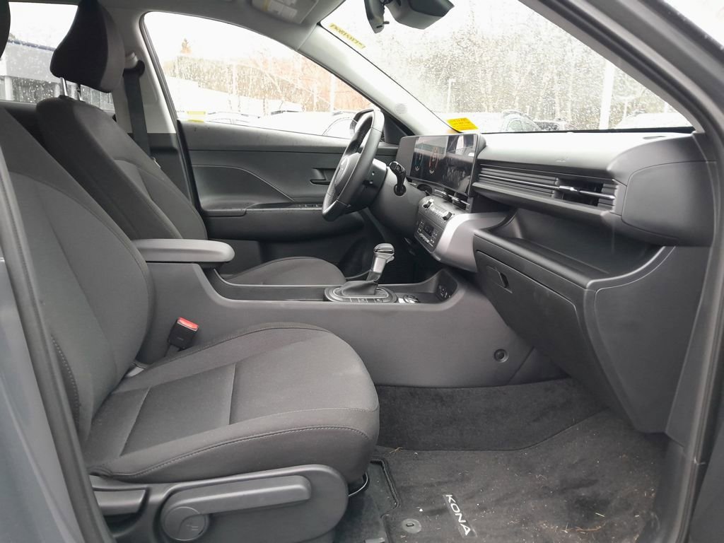 Used 2025 Hyundai Kona SEL image 37