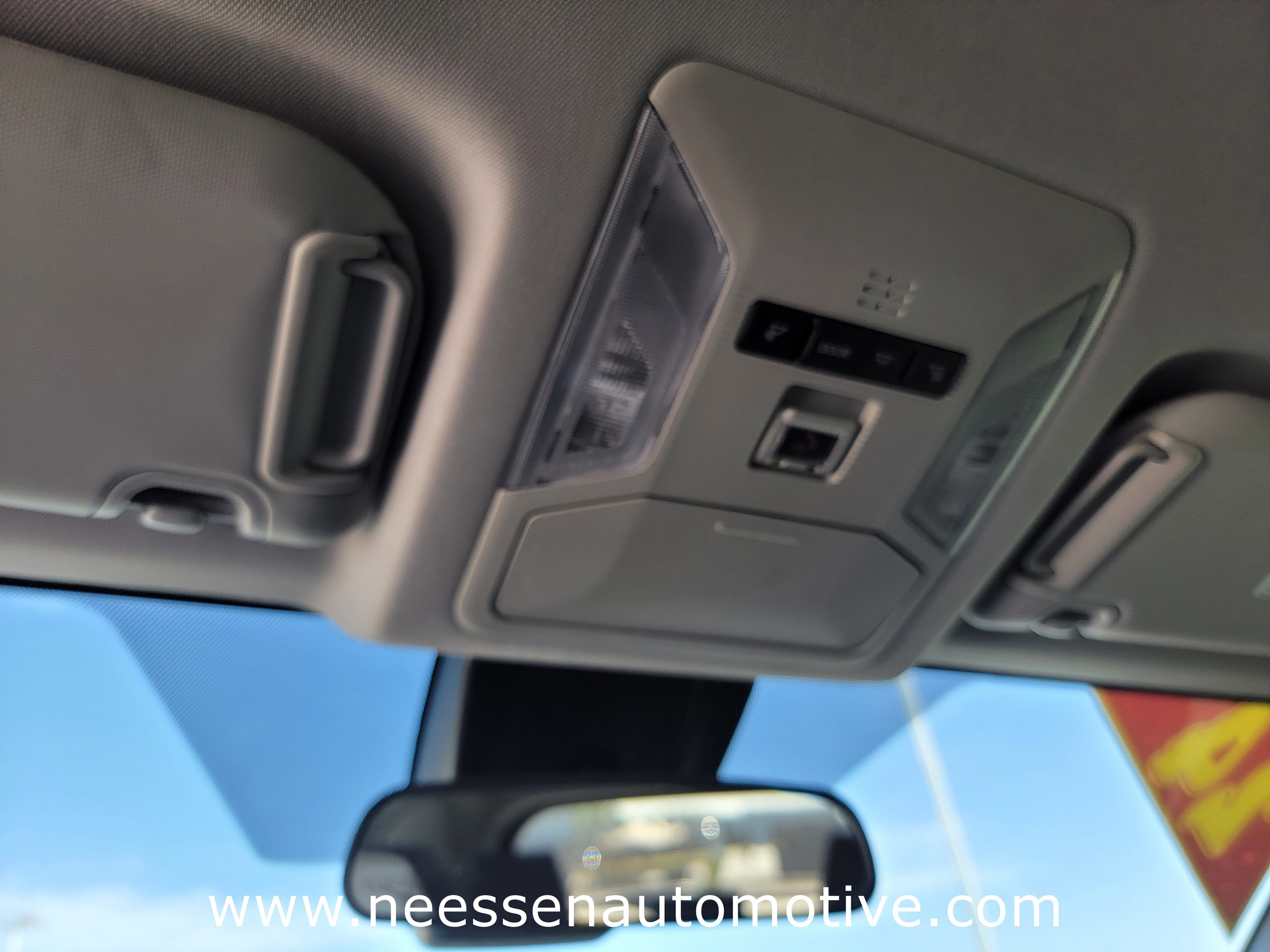 Used 2024 Toyota RAV4 XLE image 33