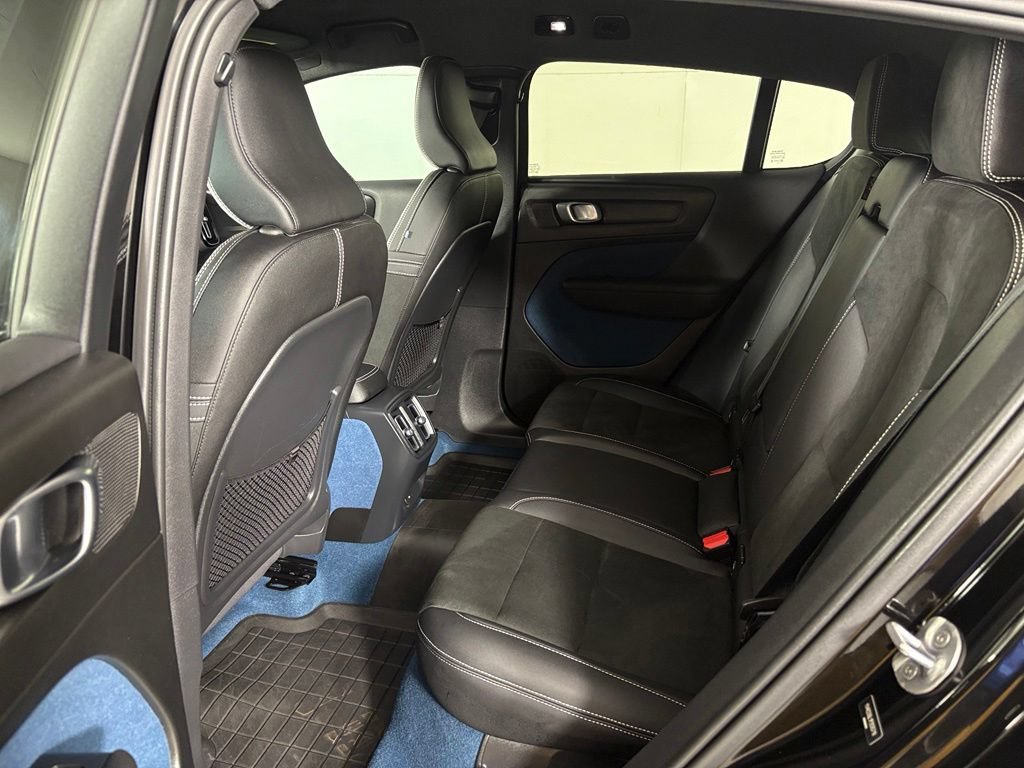 Used 2023 Volvo C40 P8 Recharge Plus AWD/4WD image 36