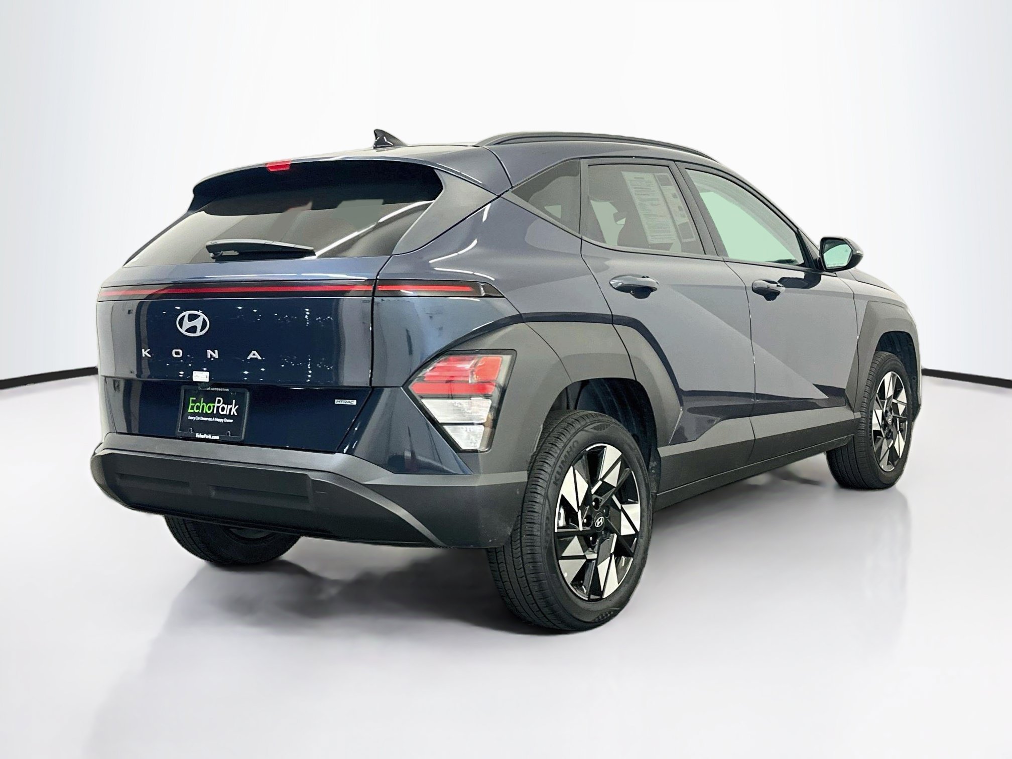 Used 2025 Hyundai Kona SEL AWD/4WD image 9
