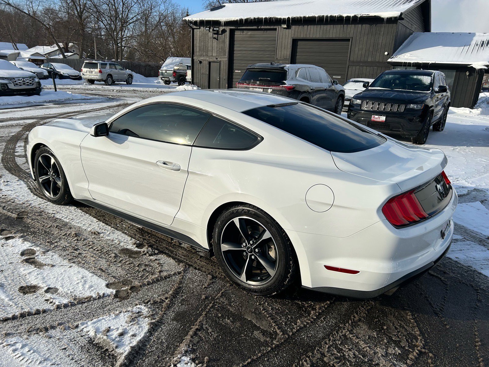 Used 2018 Ford Mustang Coupe image 7