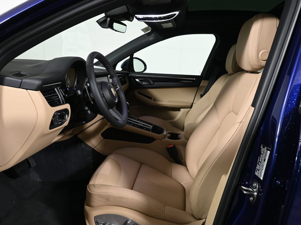 New 2026 Porsche Macan AWD/4WD image 5