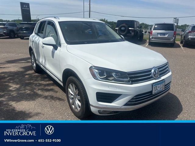 Used 2016 Volkswagen Touareg Sport AWD/4WD video 1