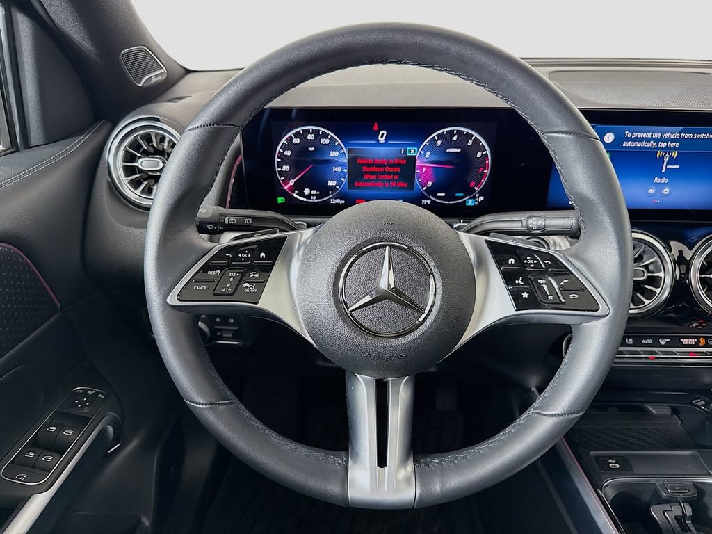 Used 2024 Mercedes-Benz GLB 250 4MATIC image 11