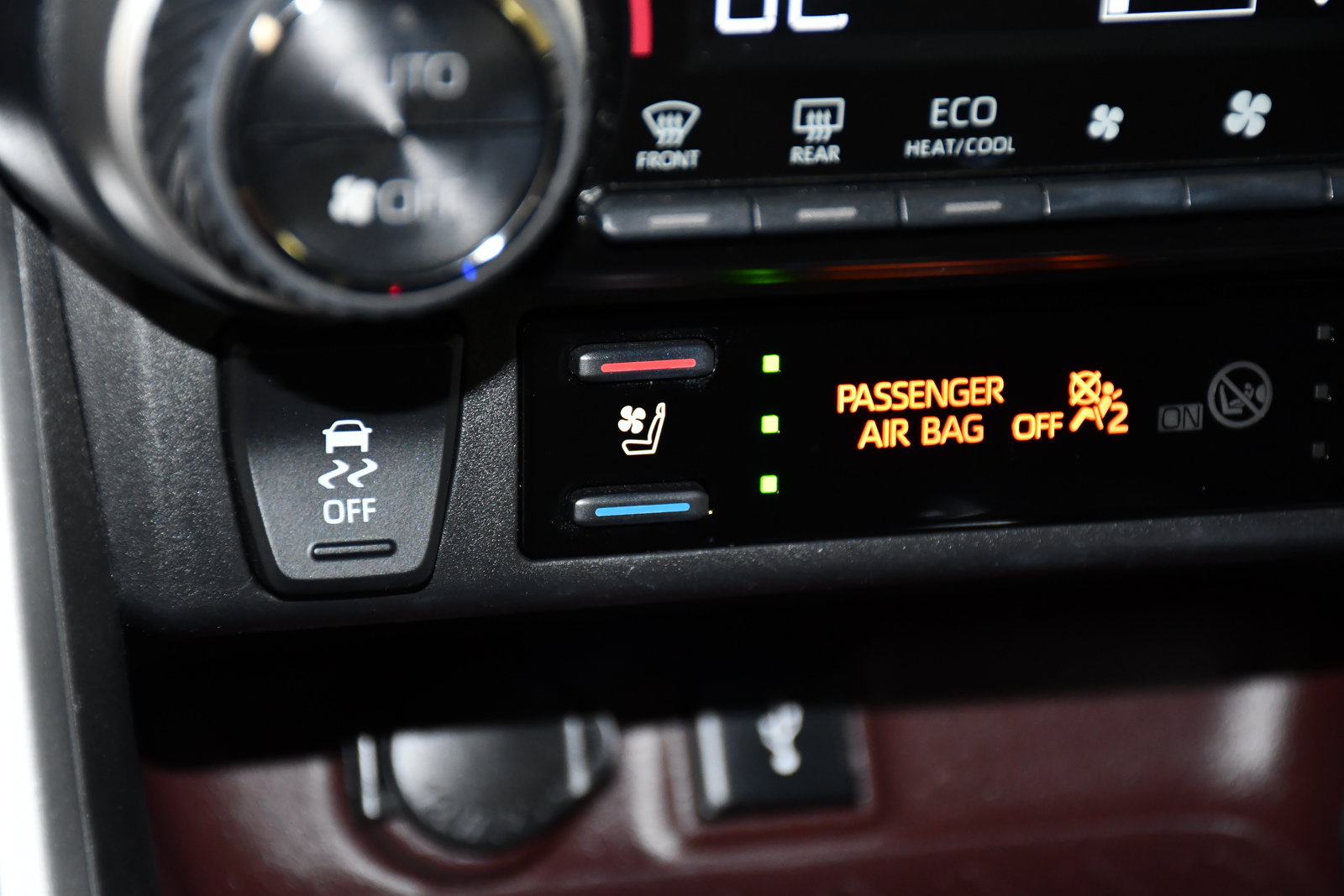 Used 2022 Toyota RAV4 Limited w/ Limited Grade Weather Package AWD/4WD image 30