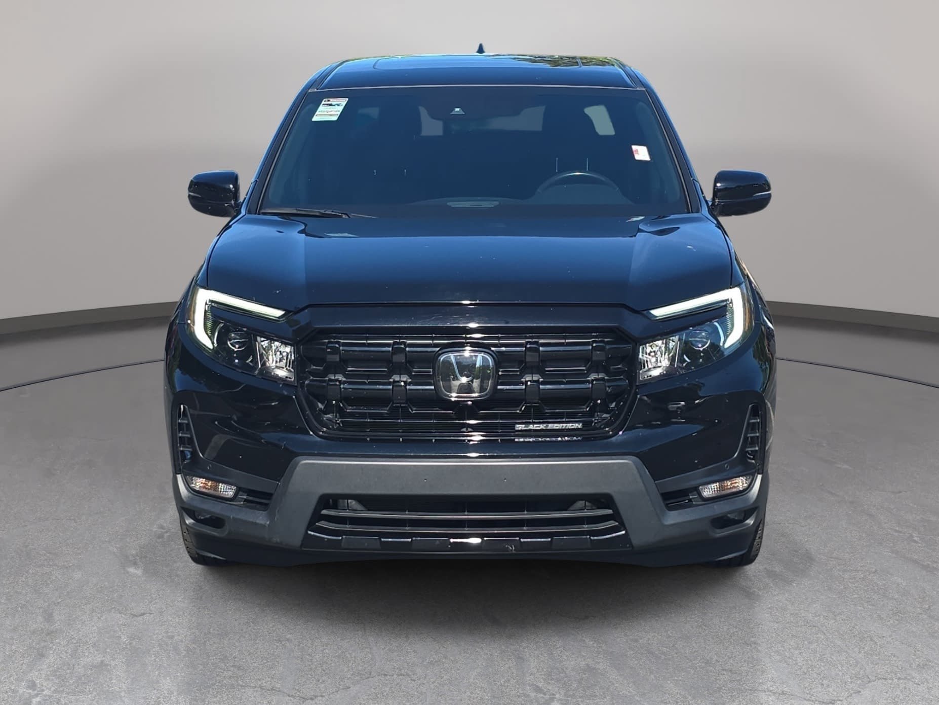 Certified 2025 Honda Ridgeline Black Edition image 2