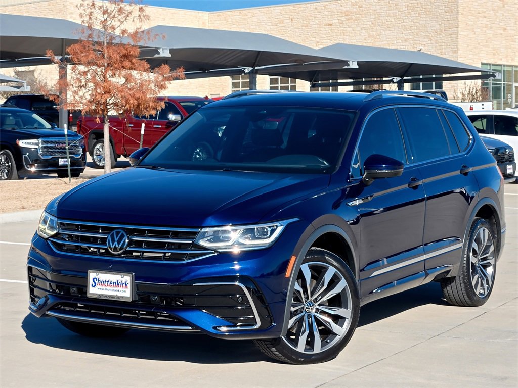 Used 2022 Volkswagen Tiguan SEL R-Line image 2