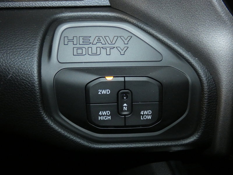 New 2026 RAM 2500 Laramie AWD/4WD image 16