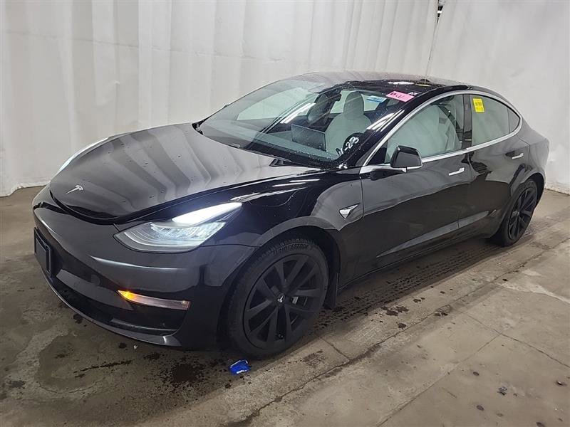 Used 2019 Tesla Model 3 Standard Range Plus image 4
