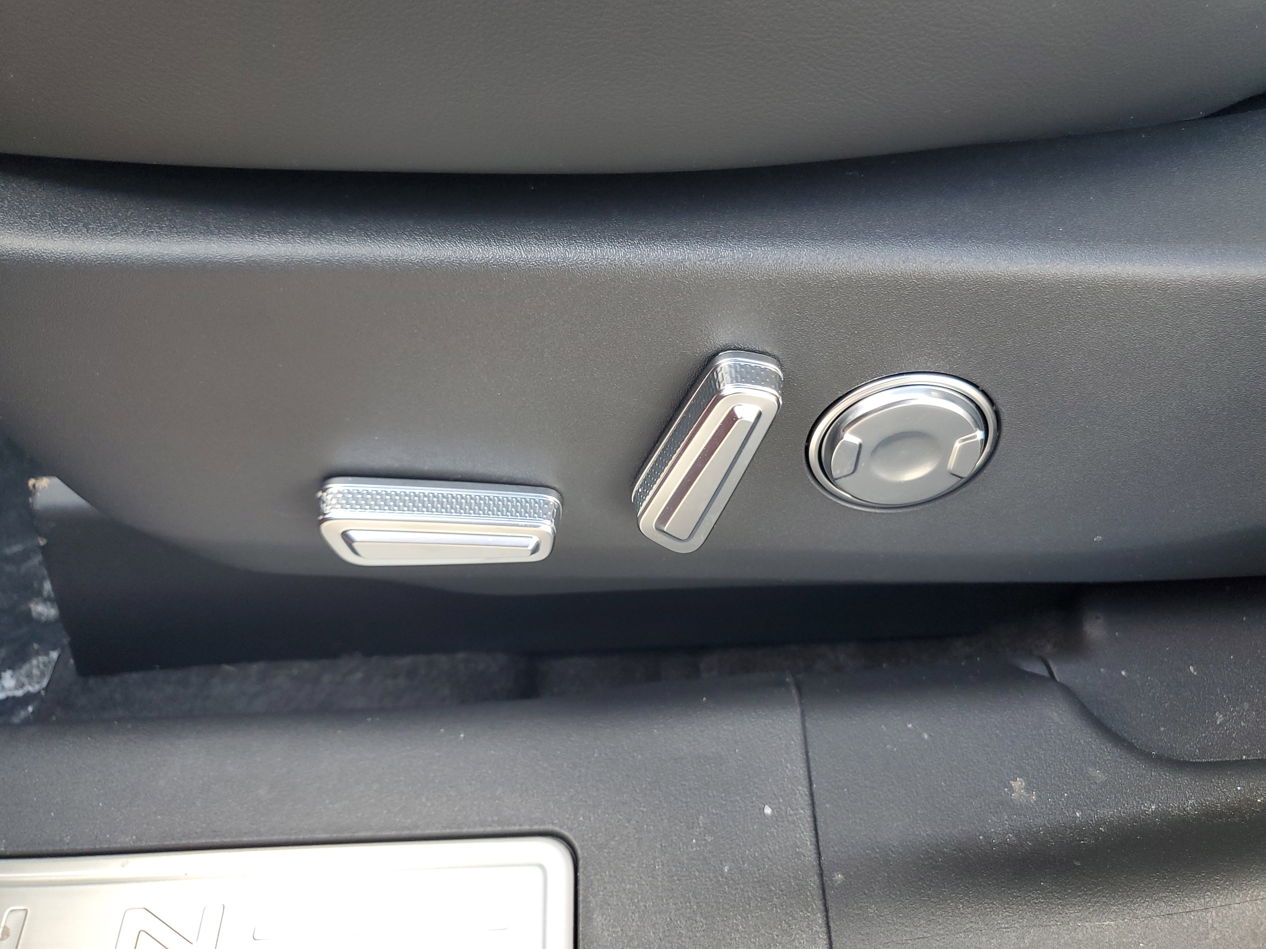 New 2026 Lincoln Nautilus Premier image 11