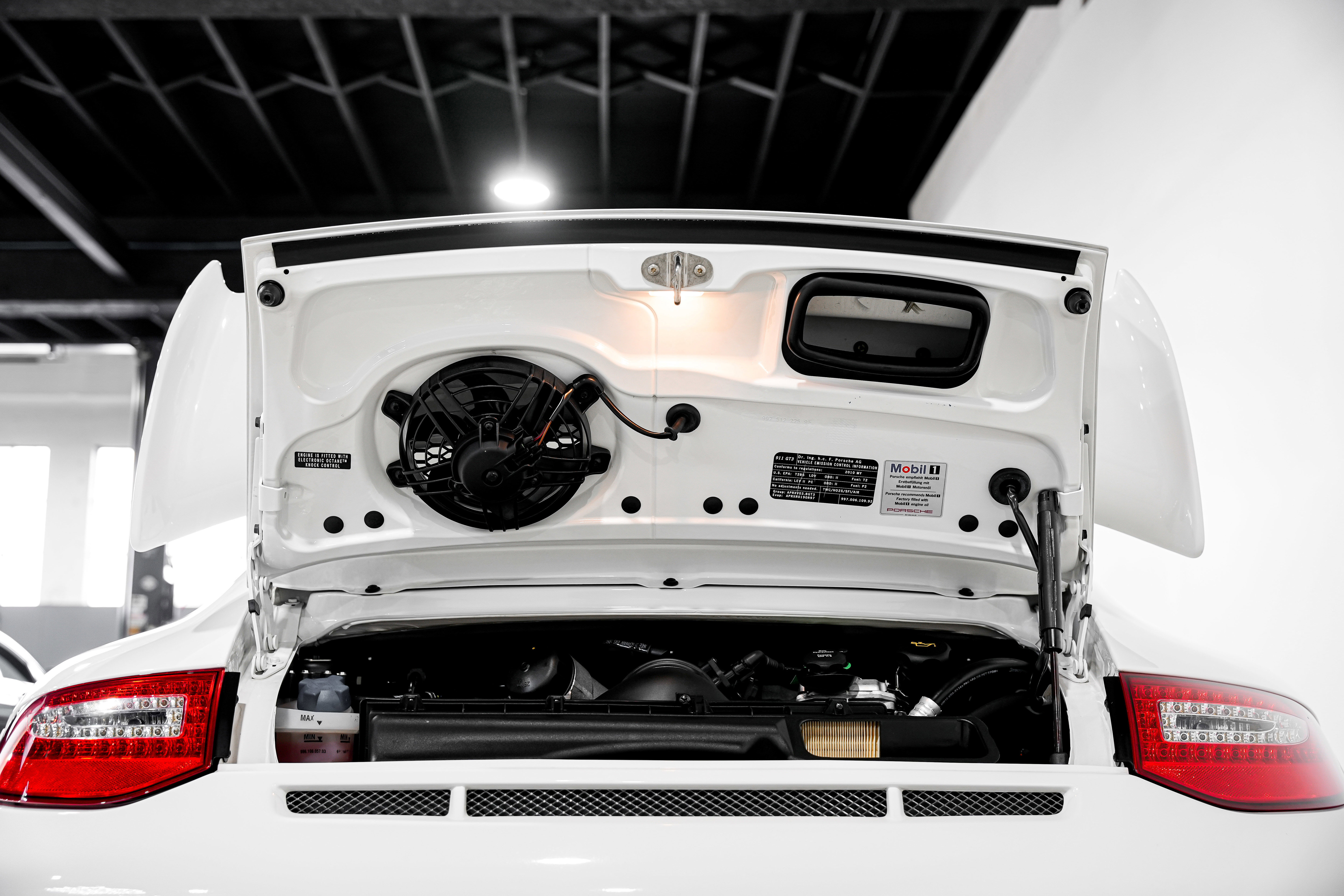 Used 2010 Porsche 911 GT3 image 38