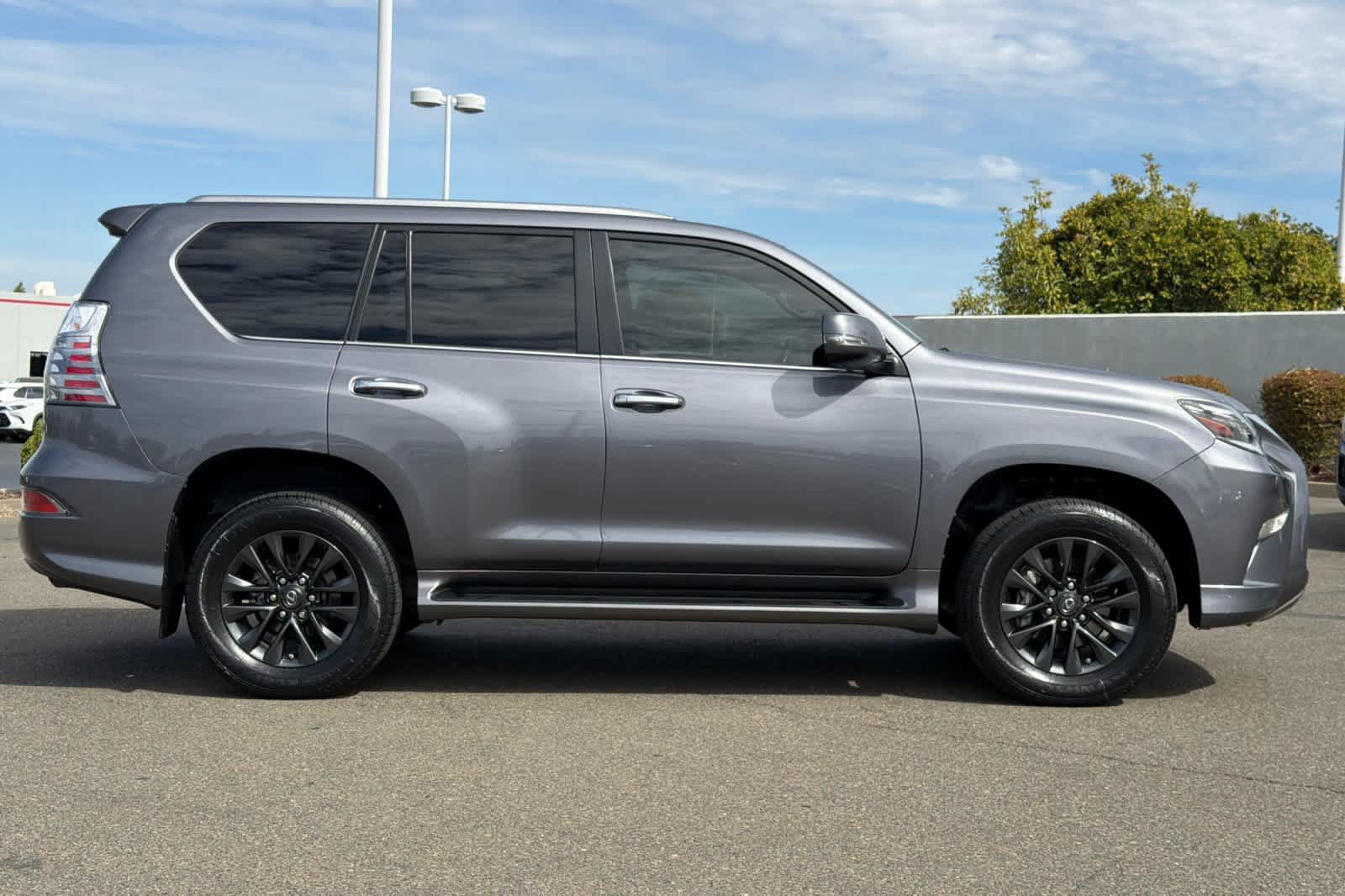 Certified 2022 Lexus GX 460 Premium w/ Premium Plus Package AWD/4WD image 6