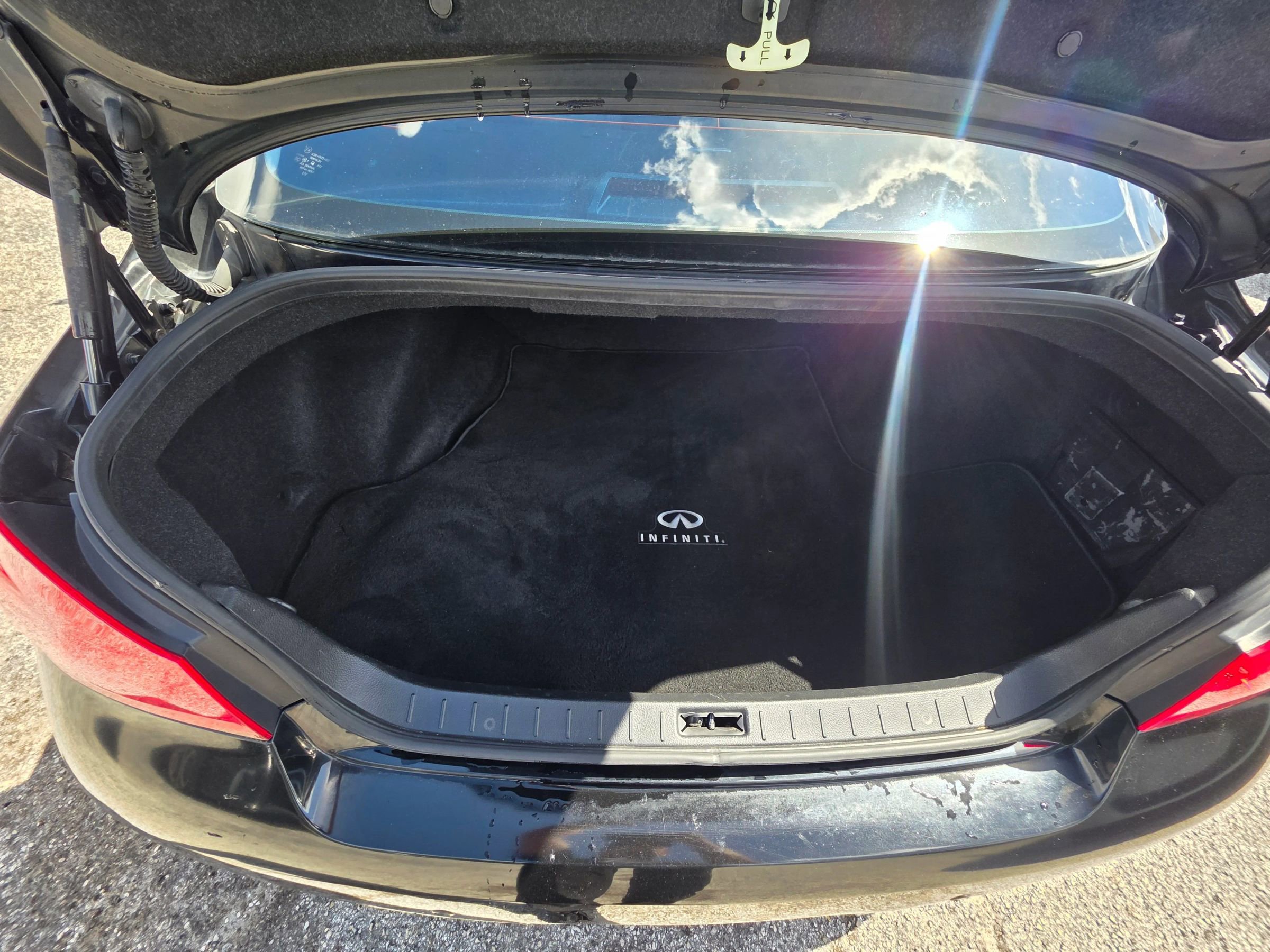 Used 2012 INFINITI G37 Journey w/ Premium Pkg image 17