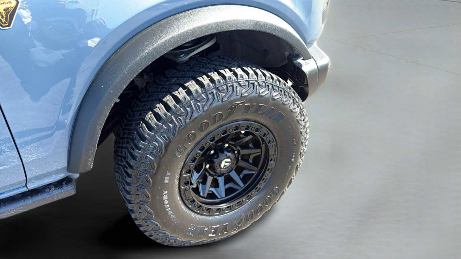 Used 2023 Ford Bronco Badlands image 38