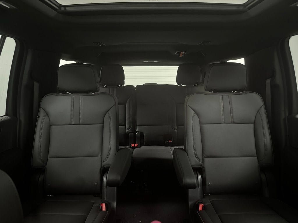 New 2026 Chevrolet Suburban RST w/ RST Capability Package AWD/4WD image 19