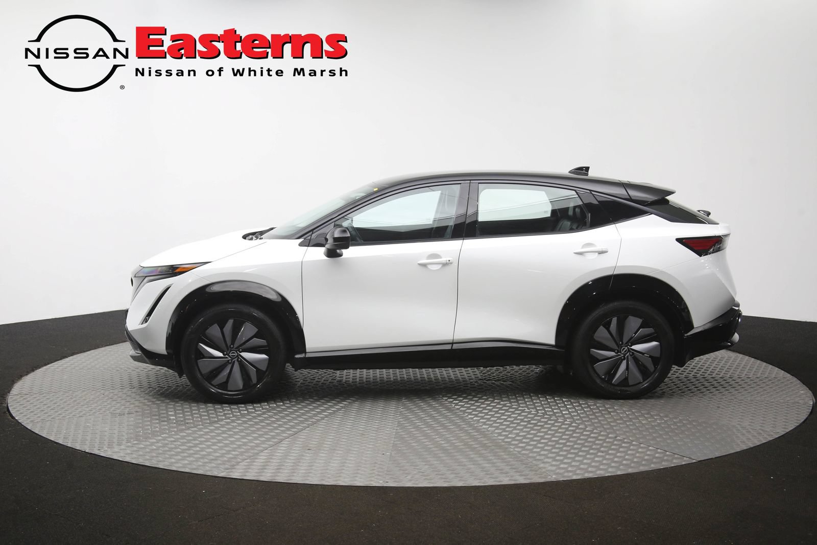 Used 2024 Nissan Ariya AWD image 58