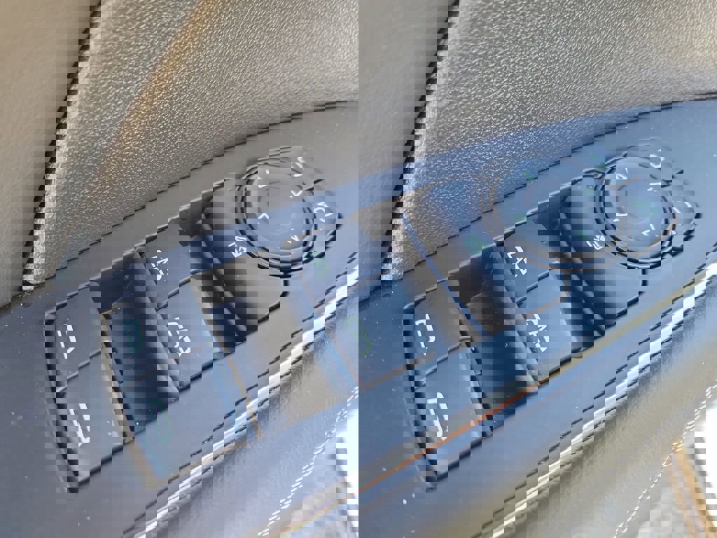 Used 2023 Buick Envision Preferred w/ Sport Touring Package image 18