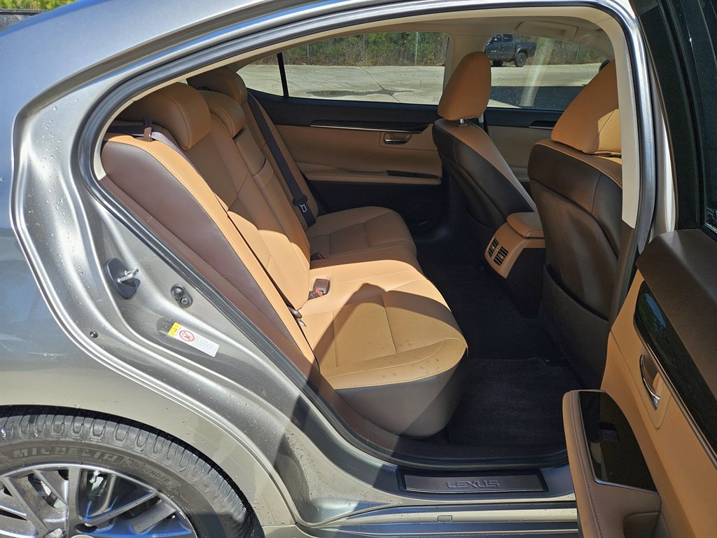 Used 2018 Lexus ES 350 w/ Premier Package FWD image 9