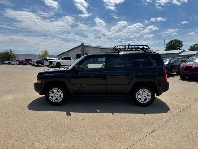 Used 2017 Jeep Patriot Sport w/ Power Value Group FWD image 4